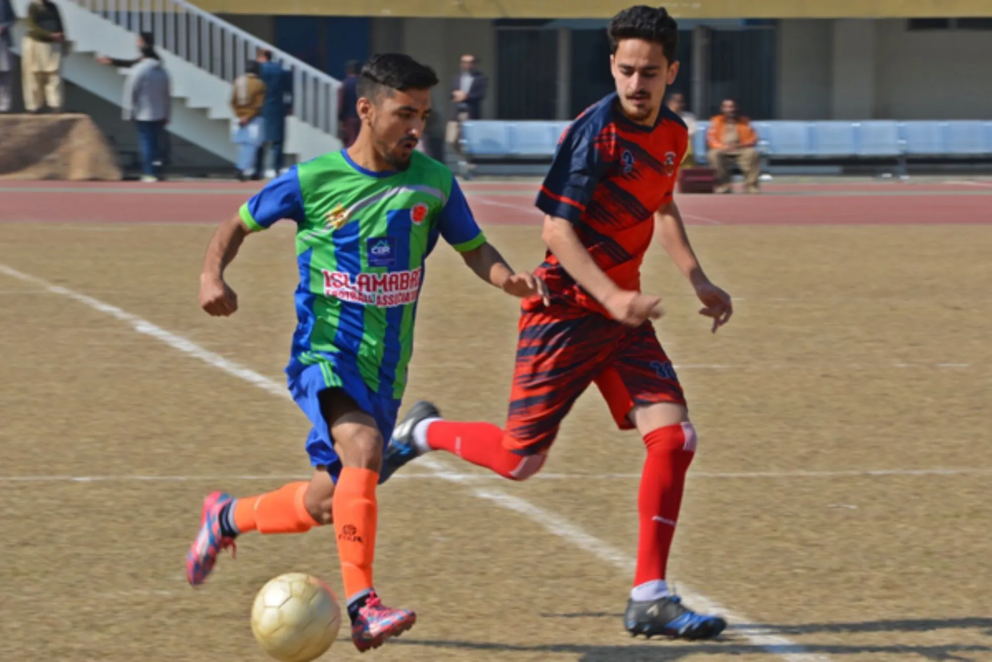 what games are playing today for football