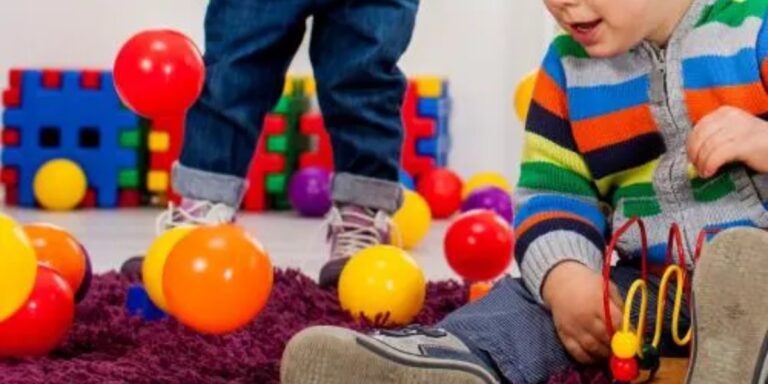 can kids take toys to a wonmens refuge (1)_