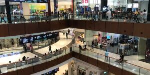 How Many Shops In The Dubai Mall