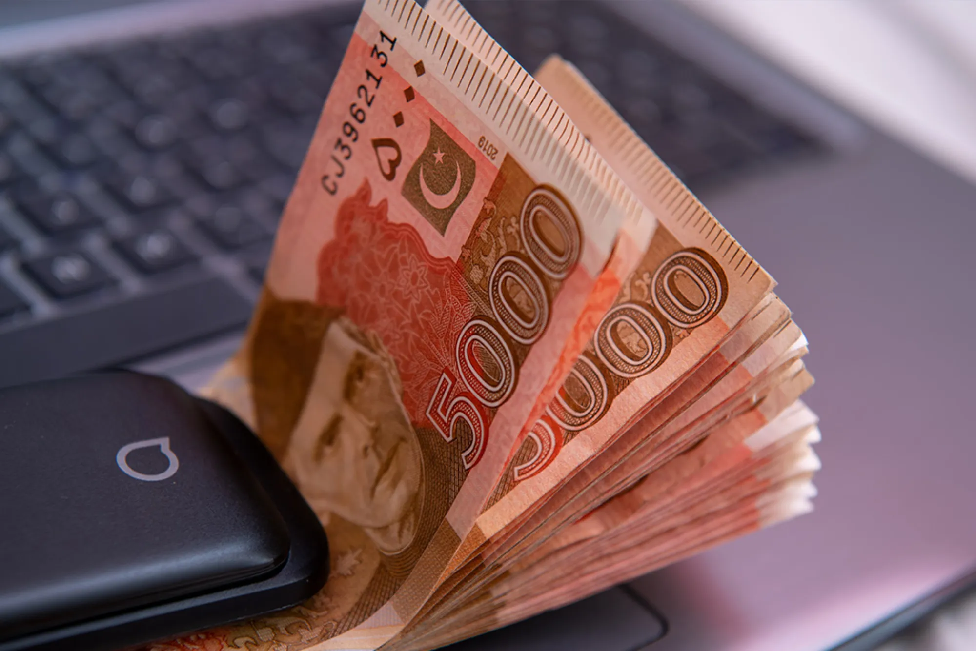 how to send money from uae to pakistan