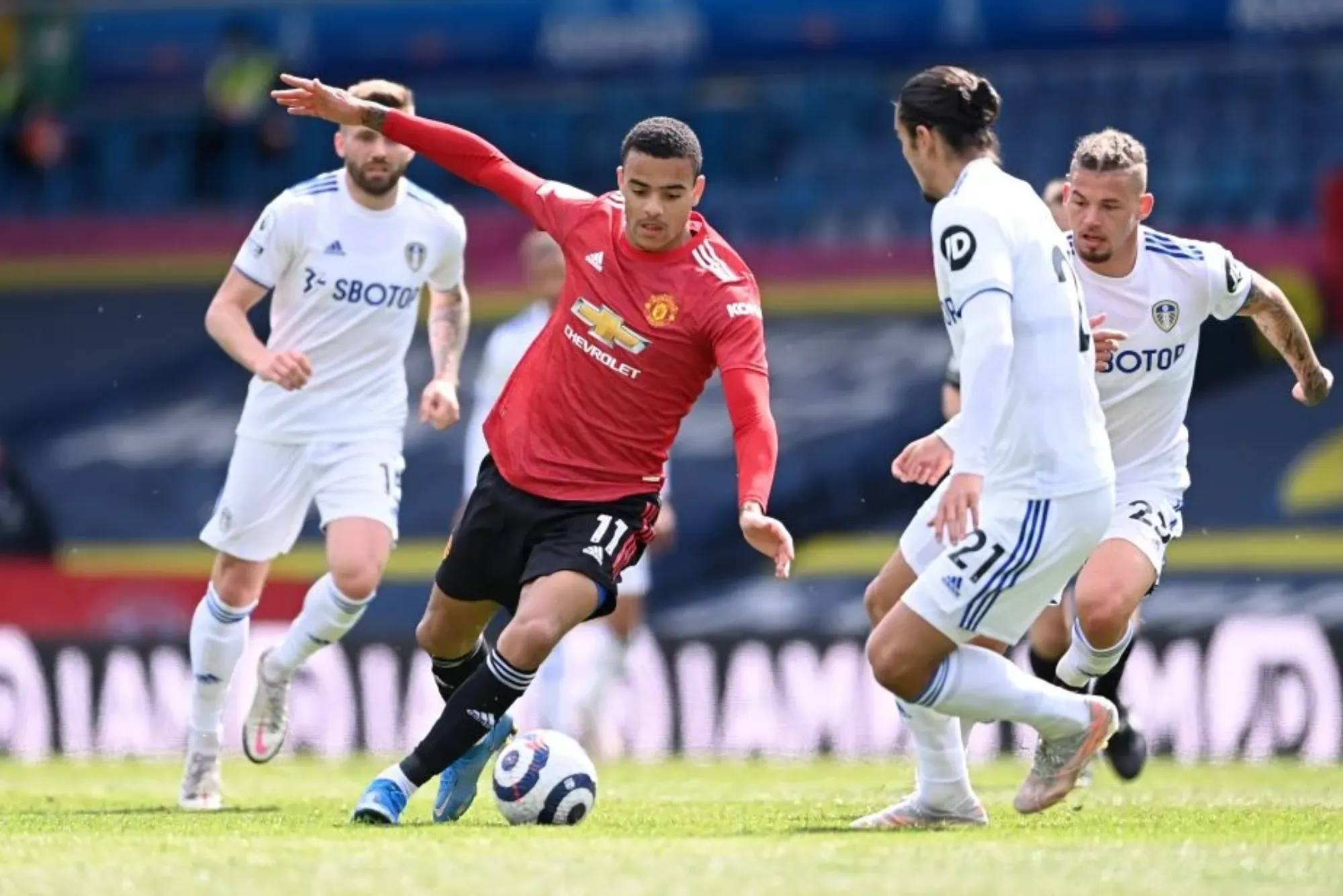 Leeds United vs Man United Timeline: Rivalry Through the Years