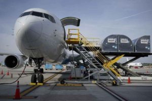 International cargo service Dubai to UK